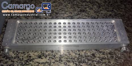 Linha manual para fabricação de batom Alki Máquinas