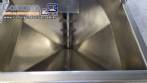Rosca transportadora helicoidal inclinada com silo em inox