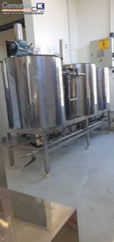 Tanques autnomos em inox tri bloco para produo de cerveja artesanal
