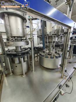 Envasadora autom�tica tribloco com rosqueadeira e rinser Zegla para vinhos garrafas de vidro com rolha