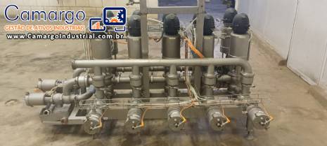 Manifold cluster de válvulas sanitárias em inox Alfa Laval / Tetra Pak para laticínios leite lácteos bebidas Manifold cluster de válvulas sanitárias em inox Alfa Laval / Tetra Pak para laticínios leite lácteos bebidas